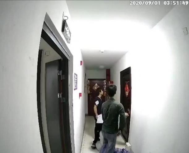 在自家门口安装摄像头的，注意了。